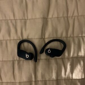 Beats by Dre Blue Wireless Headset Ergonomic Design